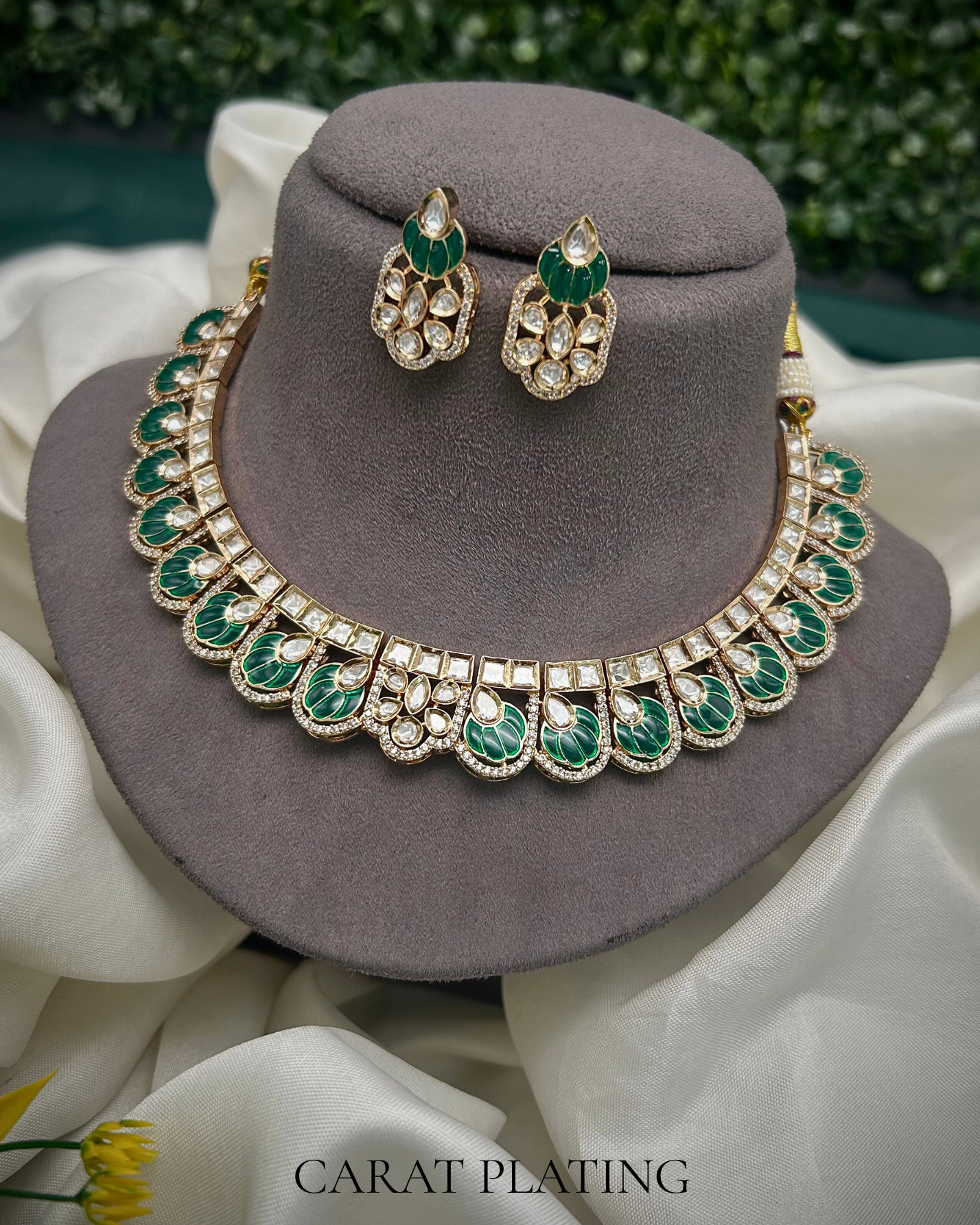 Royal Kundan Necklace Set with Matching Earrings